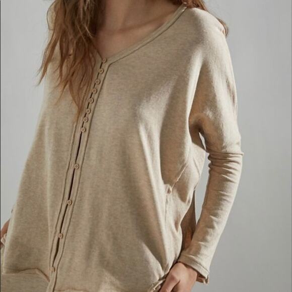 Out From Under UO Slouchy Oversize Button Front V-Neck Drop Shoulder Top Med - Picture 5 of 10